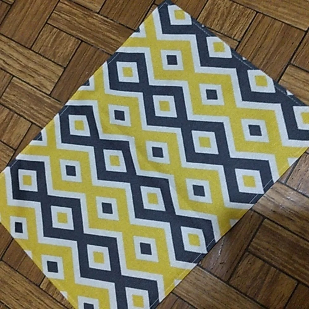 Set of 4 placemats & 4 napkins